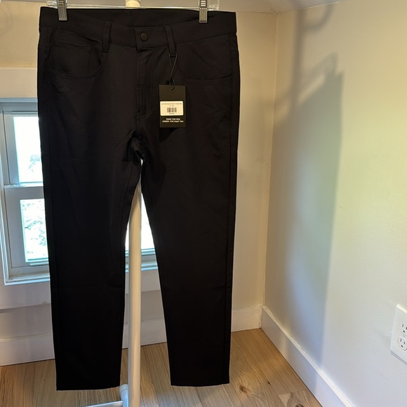 New with tags! Under‎ 5'10" (U-510) Jon Performance Pants Navy Size 31/25 - Picture 4 of 5